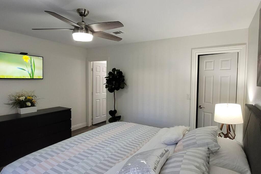 L - Fully Remodeled And Professionally Decorated Las Vegas Exteriör bild